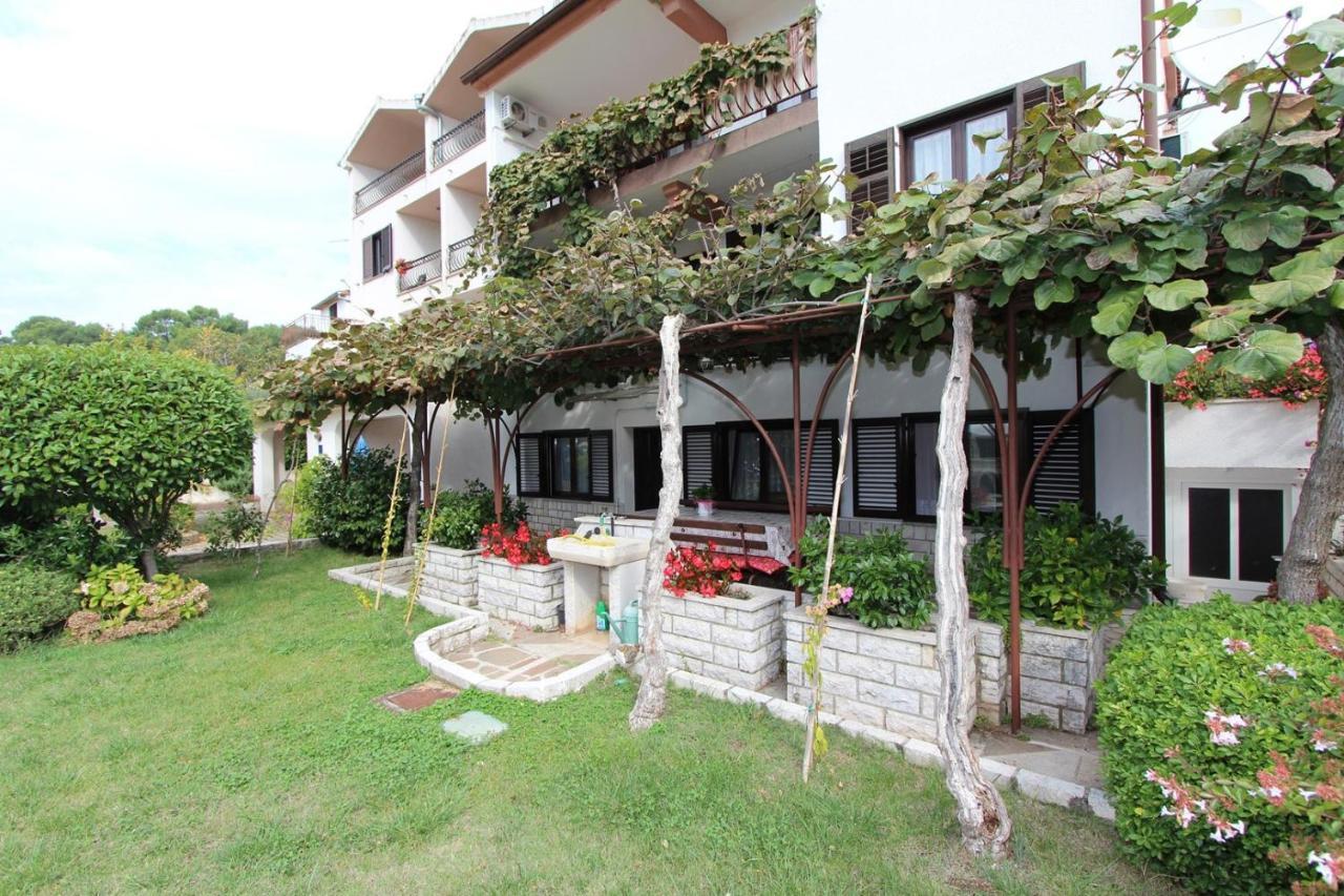 Apartments Daria Ровінь Екстер'єр фото